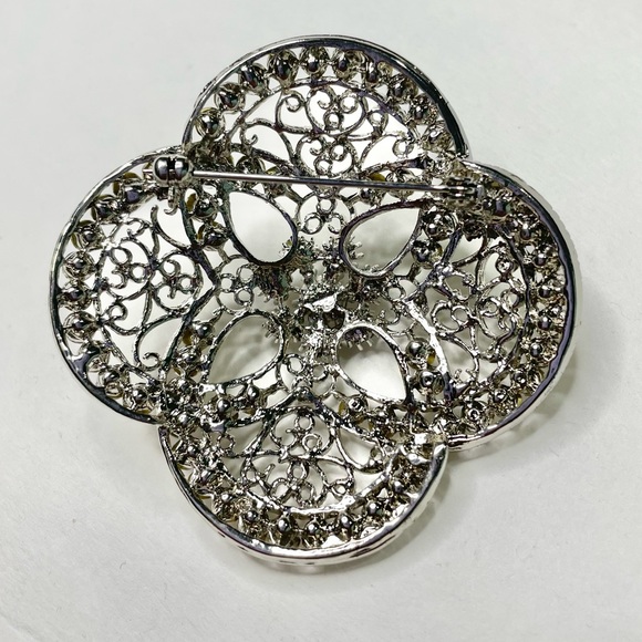 Clear Crystal Rhinestone Filigree Brooch Silver - Picture 4 of 6